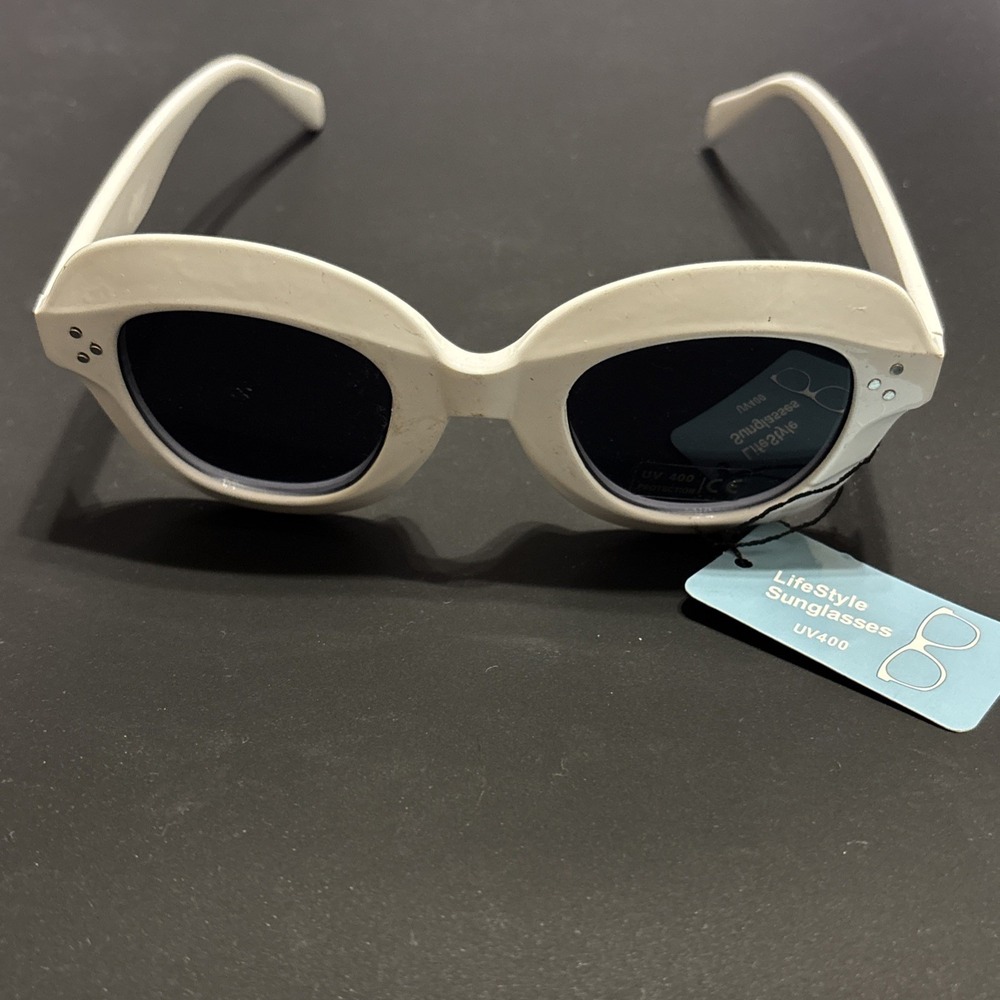 Trendy Lifestyle Sunglasses White Oval Retro Lens Clout Goggles